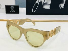Picture of Versace Sunglasses _SKUfw55116733fw